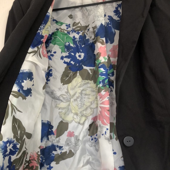 Charcoal gray blazer - Picture 3 of 3